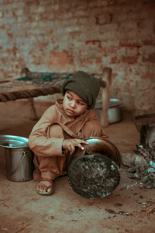 How Poverty Leads To Crime (With 5 Theories From Experts)